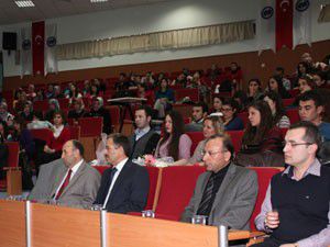 Karamanda kadınlar günü konferansı düzenlendi