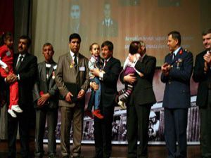 Şehit Üsteğmenin kızından duygulandıran sözler