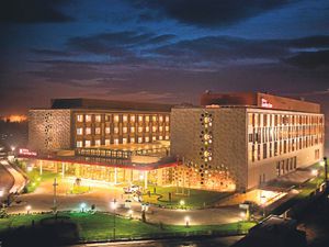 Hilton Garden Dünya Saati 2012yi Kutluyor