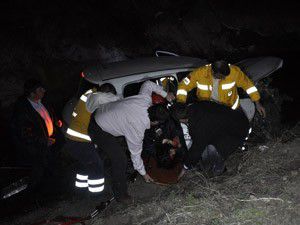 Seydişehirde otomobil kanala uçtu
