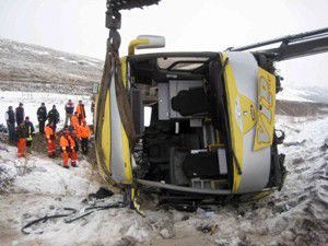Erzurumda otobüs devrildi: 4 kişi öldü