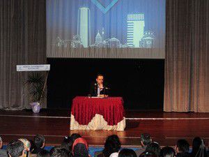 Erhan Afyoncudan Şehir ve tarih konferansı