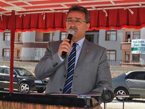 Karatay Belediyesi 860 fidanı toprakla buluşturdu