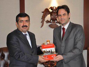 Makedonya Büyükelçisi Vali Doğanı ziyaret etti