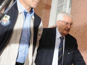 Çevik Bir Sincan Cezaevinde