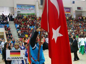 Konyada Rumi Çocuk Spor Oyunları başladı