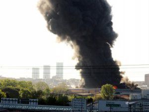 Zeytinburnunda fabrika yangını