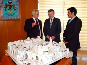 Filistinli ve Çinli heyetten Büyükşehire ziyaret