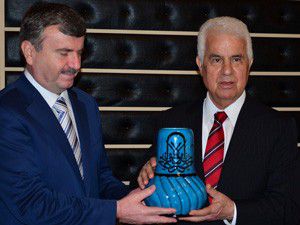 Eroğlu, Başkan Akyüreki ziyaret etti