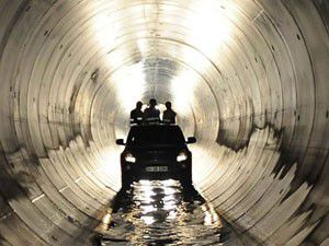 Su tüneli iki kıtayı birleştirdi