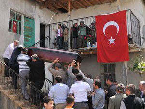 Ağrıda öldürülen imamın baba evinde hüzün var