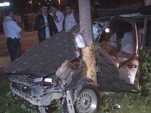 Asker konvoyunda kaza: 4 yaralı