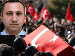 Şehit polise hüzünlü tören