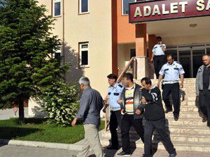 Seydişehirde bıçaklı kavga: 5 kişi yaralandı