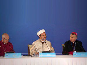 Görmez: Dinler arası diyalog olmaz