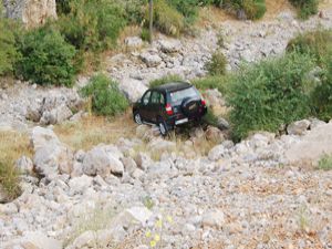 10 metreden 4 teker üzerine düştü
