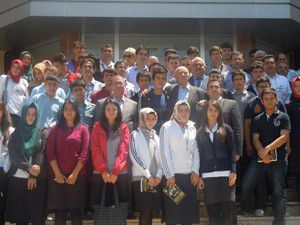 İshak Alaton Özel Enderun Lisesini ziyaret etti