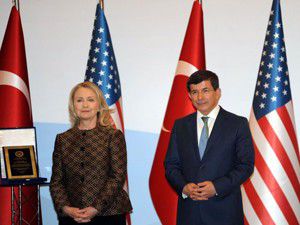 Davutoğlu ve Clinton ortak basın açıklaması yaptı