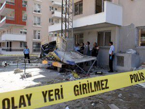 Düşen yük asansöründe 3 işçi öldü