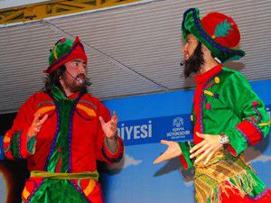 Mahalle şenlikleri coşkuyla izleniyor