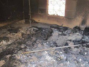 Yanık insan bedeni kokuyordu