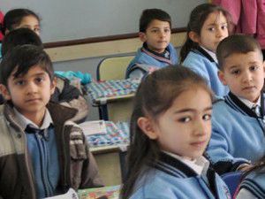 Öğrencinin tatili üçe bölündü