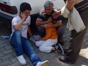 Anne çocuklarını kurtardı, öldü