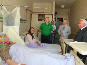 Özbuğday Kandilde hastaları ziyaret etti