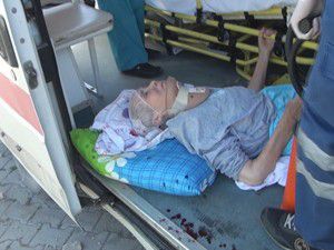 Yaralı taşıyan ambulans kaza yaptı