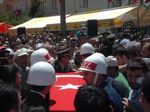 Konya şehidini göz yaşlarıyla uğurladı