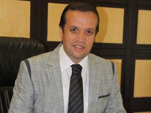 Siyaset mahalli basına borçlu