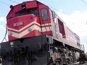 Yük treni raylar üzerindeki şahısa çarptı!