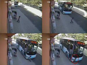 Kaza anı güvenlik kamerasına yansıdı