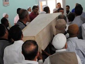 O şehide bayraksız, törensiz cenaze