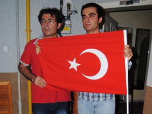 Kaçırılan öğretmenler baba ocağında