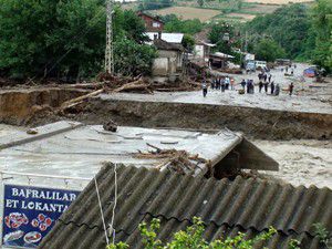 Sele 3 helikopter gönderildi