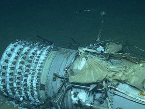 Şehit pilotların naaşı denizden çıkarıldı