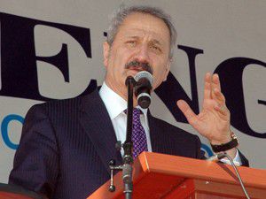 Zafer Çağlayan Konyada