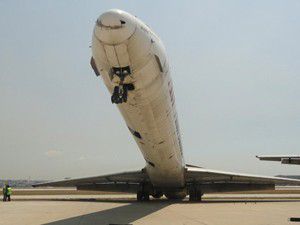 Uçak şaha kalktı!