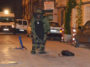 Konyada şüpheli paket fünyeyle patlatıldı