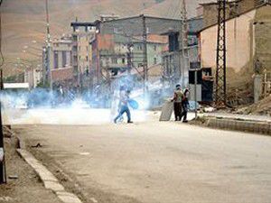 Yüksekovadaki gösteriye müdahale