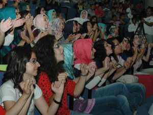 İngilizce yaz eğitim kampı sertifikaları verildi