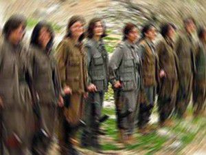 Kadın PKKlı teslim oldu