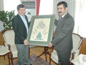 Bakan Davutoğludan Konya hal esnafına müjde