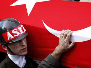 Hakkaride çatışma: 2 şehit, 10 yaralı