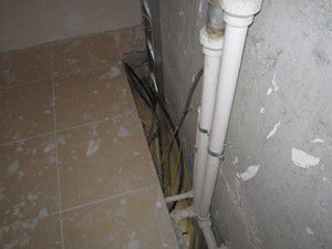 Öğrenci yurdunun kablolarını çaldılar