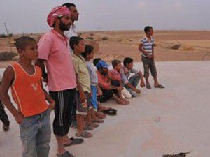 Gelişmeleri çatıdan seyrediyorlar