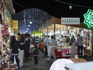 Meramda bereket standları ilgi görüyor