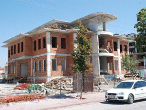 İş Merkezi ve Semt Polikliniği bitmek üzere