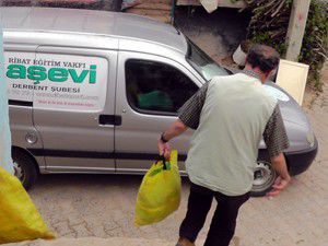 İhtiyaç sahibi vatandaşlara iftar yemeği